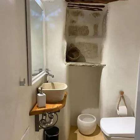 Little Cellar *