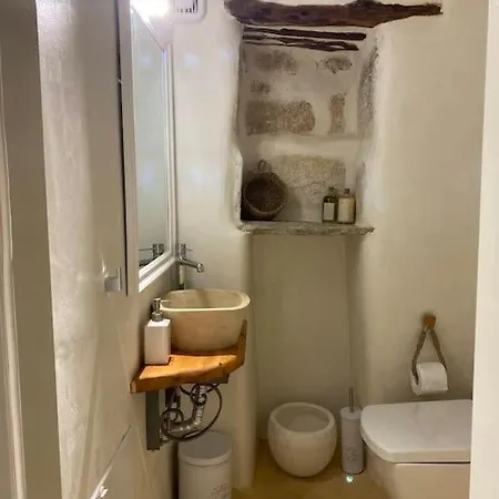 Little Cellar בית נופש