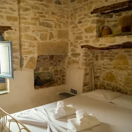 Little Cellar * Folégandros